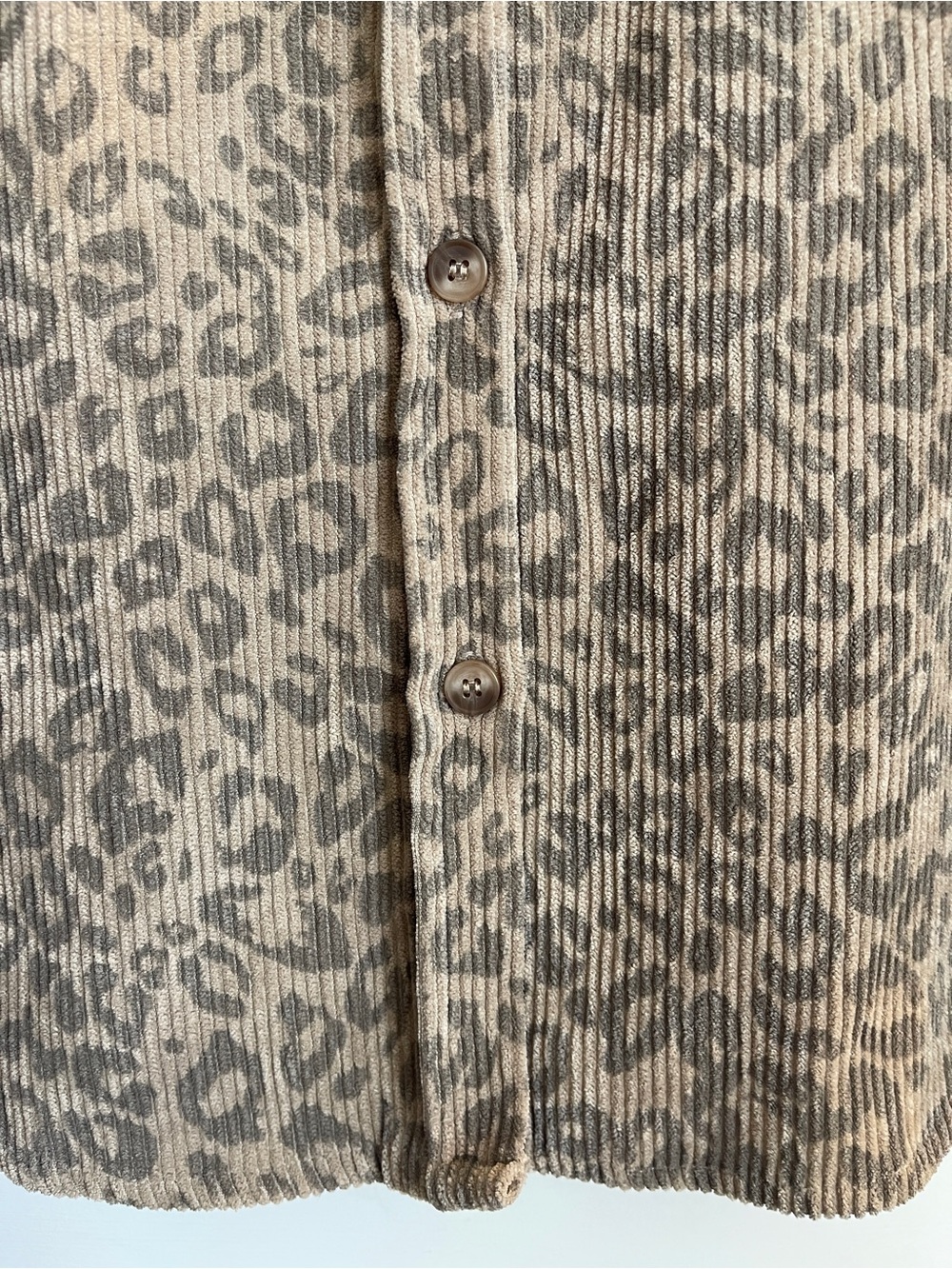 Neutral Leopard Button-Up Shacket - Picture 5 of 7